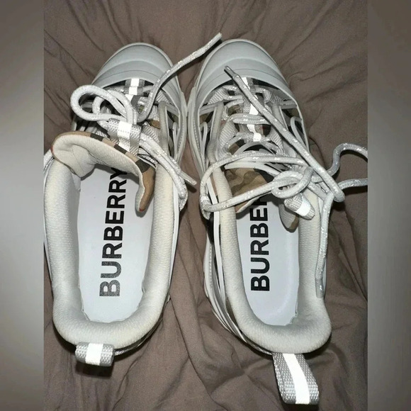 BURBERRY Classic Pattern Low Top White Chunky Sneaker Size 36.5 - Picture 2 of 6